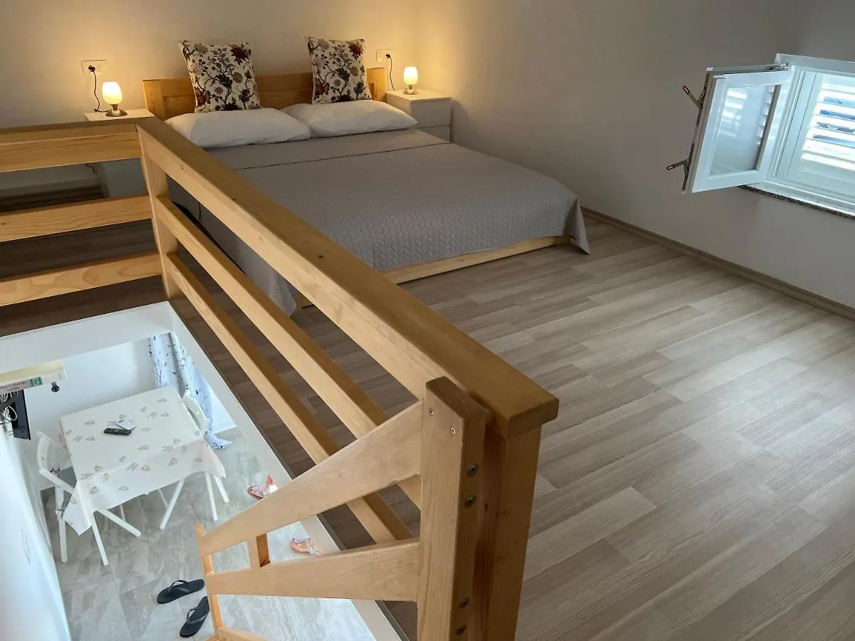 Apartmenthaus Suskovic Insel Krk Omišalj 0*,  Croazia