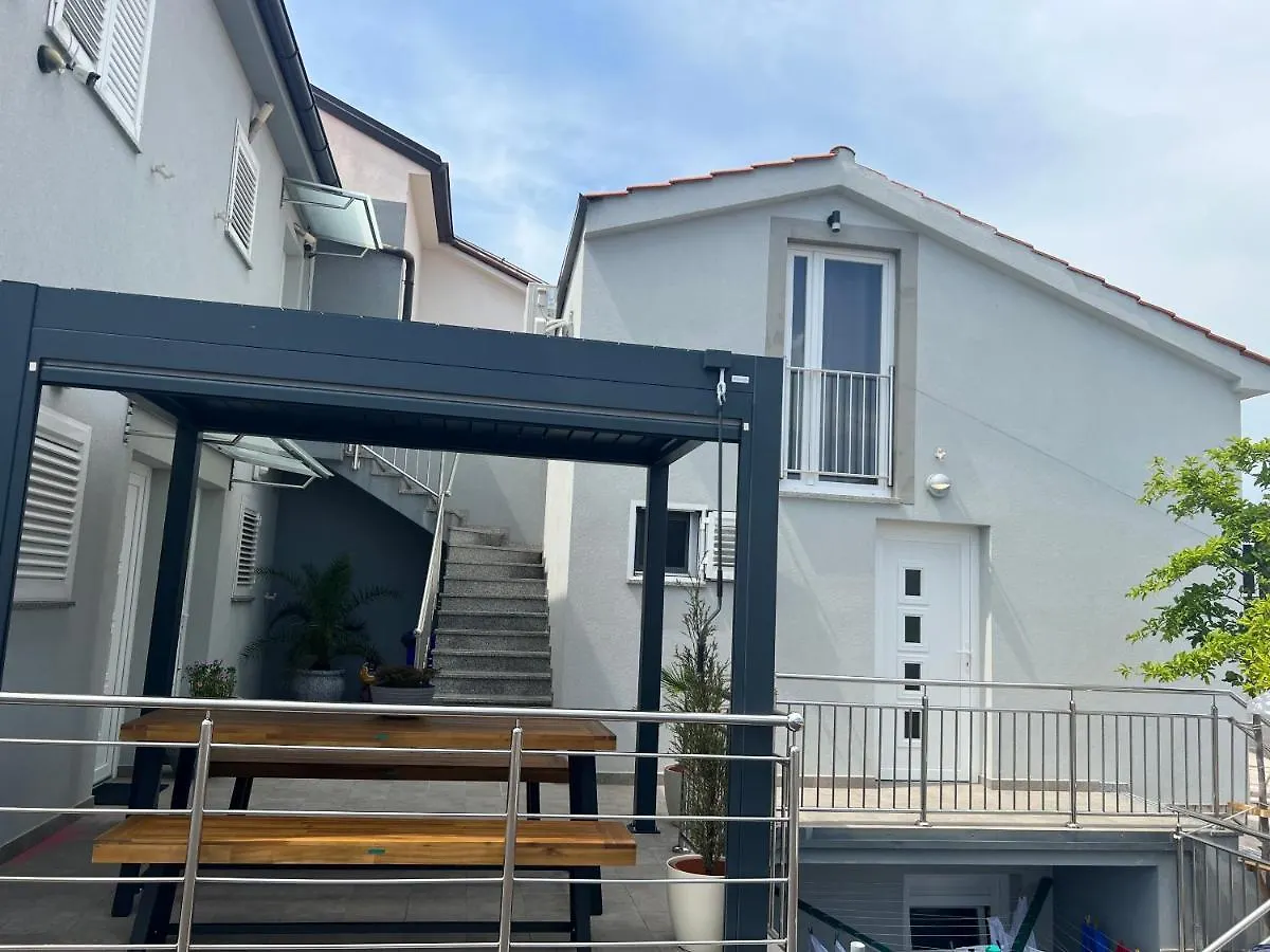 Apartmenthaus Suskovic Insel Krk Omišalj